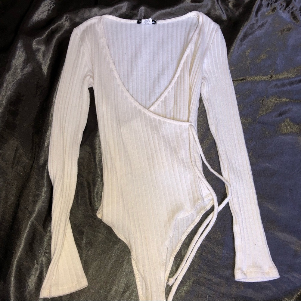 Fashion Nova White Long Sleeve Bodysuit